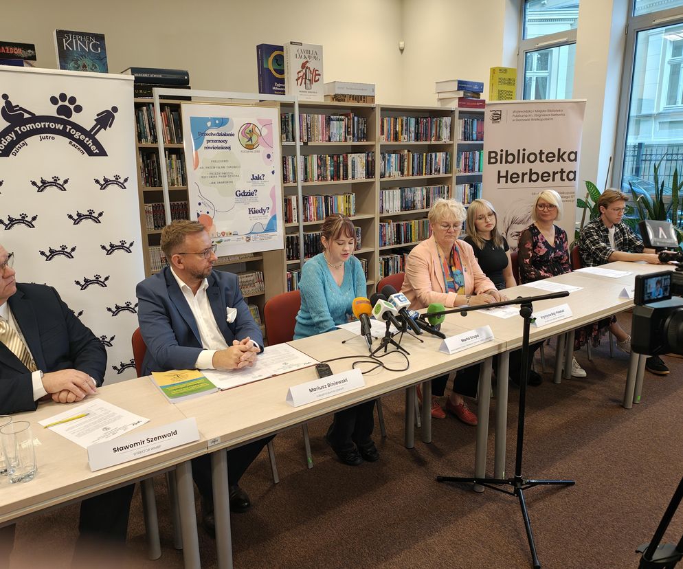 O przemocy w bibliotece