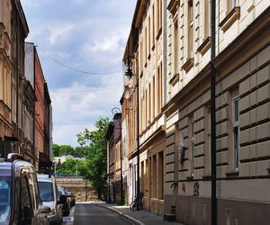 Kiedyś to było wolne miasto królewskie, teraz jest częścią Krakowa. Prawa miejskie traciło dwa razy