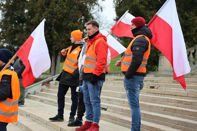 Protest rolników 20 marca w Lublinie. Przeszli ulicami miasta pod LUW