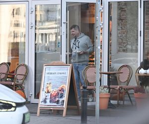 Filip Chajzer źle zaparkował, a potem poszedł z kobietą do restauracji