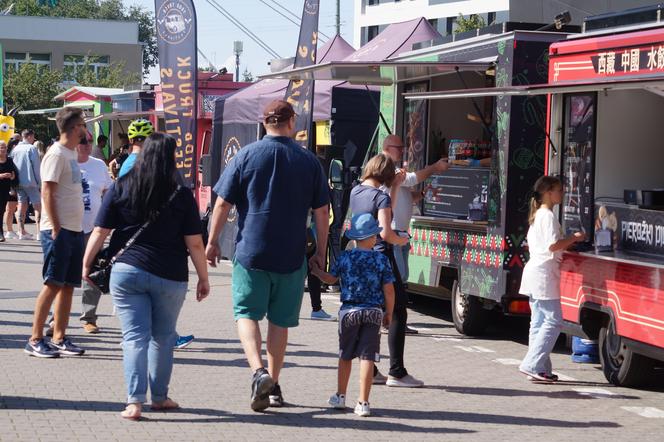 Food Truck Festivals 2023 w Bydgoszczy. Wyjątkowe restauracje zaparkowały pod Torbydem [ZDJĘCIA]