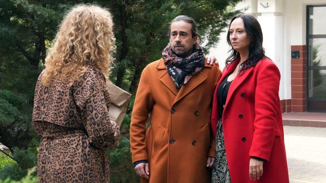 Barwy szczęścia odc. 2990: Żabcia (Hanna Klepacka), Vincenzo (Alessadro Curti), Bianca (Monika Mariotti) 