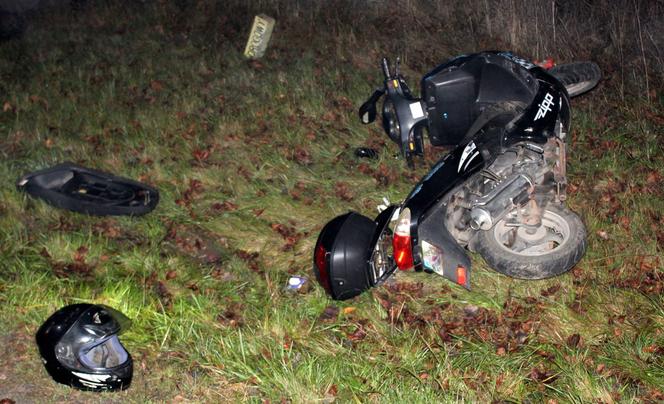 Motorowerzysta "nie trafił w skrzyżowanie" na DK 63. Miał blisko 3,5 promila [ZDJĘCIA]