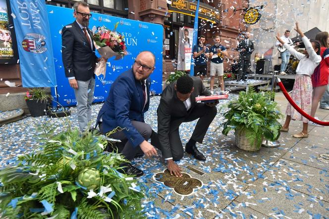 Wilfredo Leon odsłonił Katarzynkę w Piernikowej Alei Gwiazd