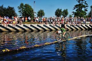 Zawody ,,Jazda rowerem po desce na wodzie” odbedą się w Kołobrzegu. Ruszyły zapisy!