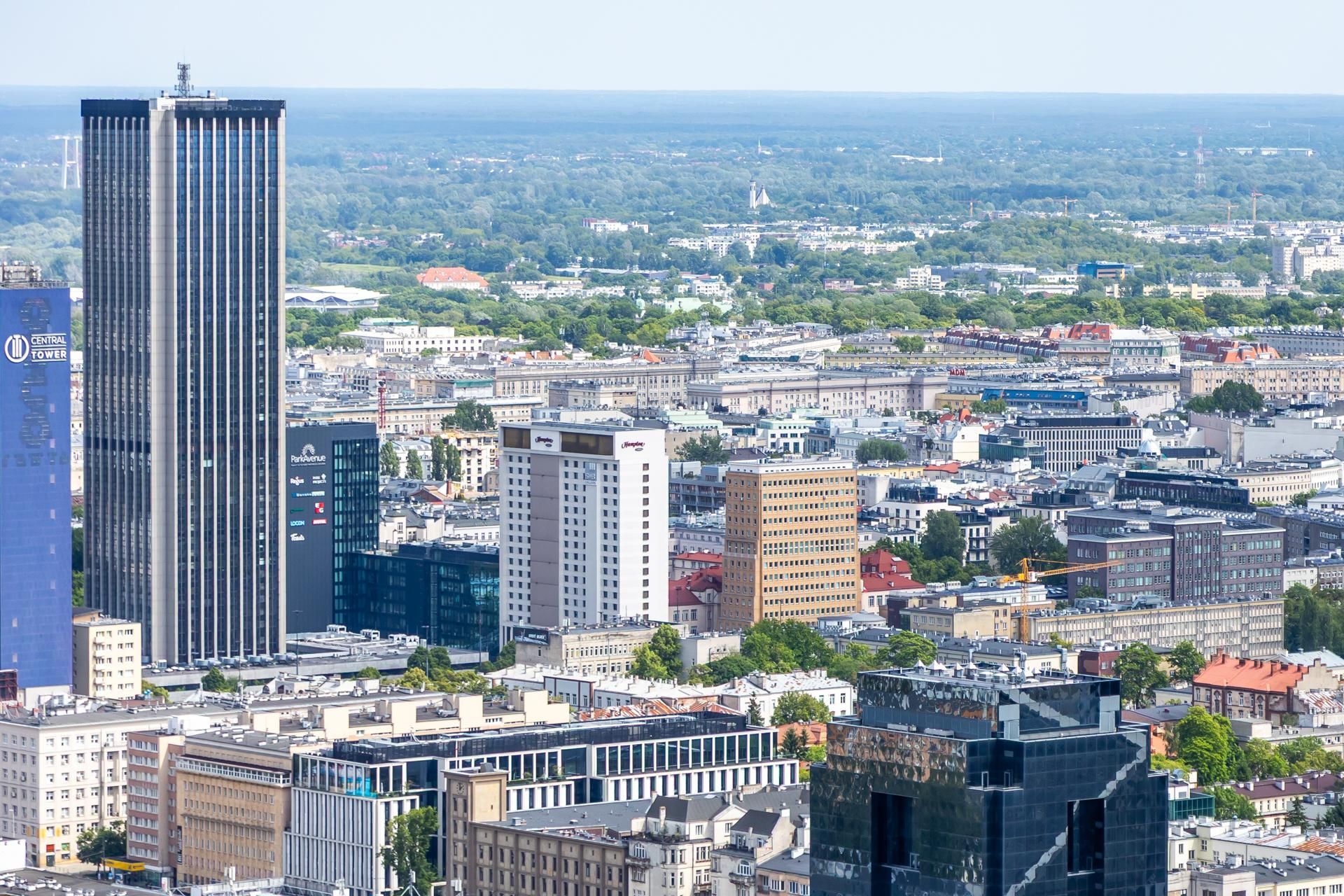 Panorama Warszawy z wieżowca Skyliner