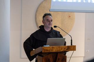 skąd bierze się opętanie