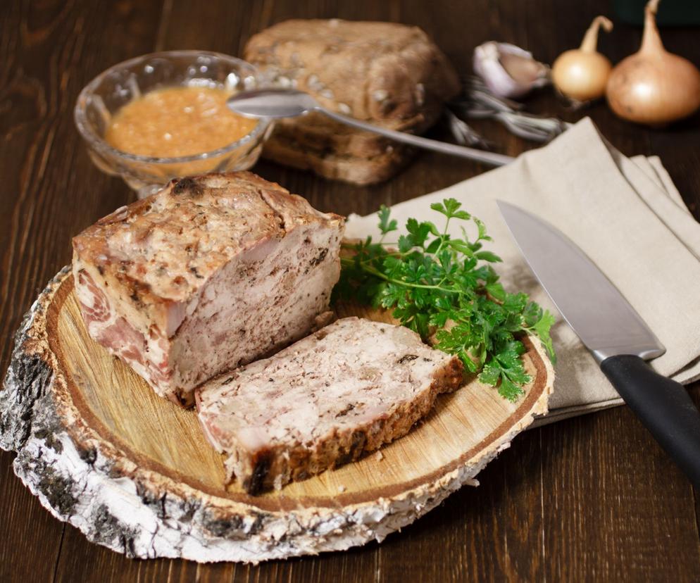 Pasztet z kawałkami mięs