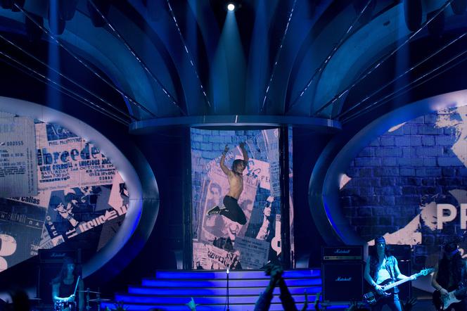 Twoja Twarz Brzmi Znajomo: Marcin Przybylski jako przerażający Iggy Pop!