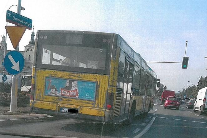 Tym razem na autobusy, których estetyka pozostawia wiele do życzenia, zwróciło uwagę małżeństwo z Zabrza. 