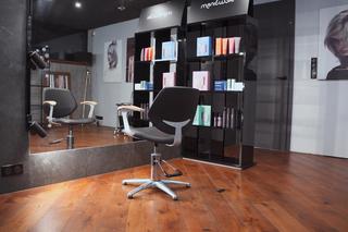 Tak mieszka znany fryzjer! Zajrzeliśmy do domu Maniewskiego. Jest elegancki, przestronny i designerski!