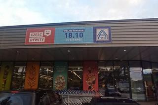 Sklep Aldi w Dywitach już otwarty. Parking od rana mocno zatłoczony [ZDJĘCIA]