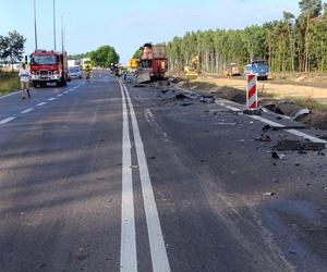 Tragiczny wypadek z udziałem dwóch ciężarówek. Jedna osoba nie żyje