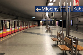Metro w Warszawie zatrzymane przez porzucony bagaż? Winnych będzie czekać kara