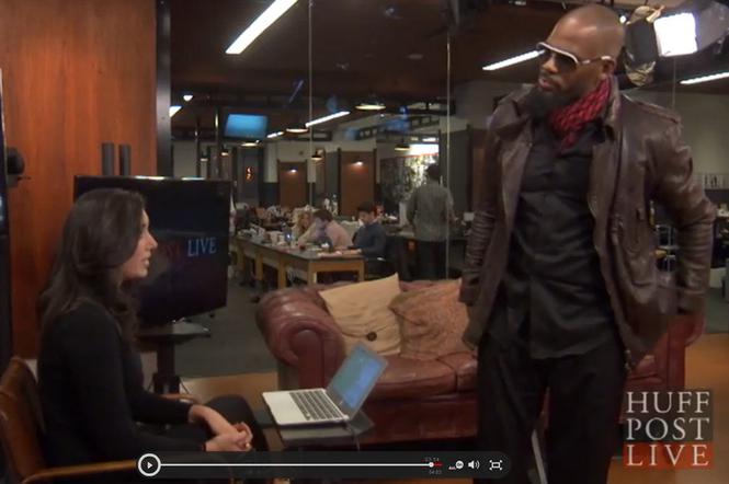 R. Kelly opuszcza wywiad - video HuffPost - R.Kelly wychodzi z wywiadu