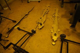 Mechanizm zegarowy przed montażem na wieży kościoła na Rynku Wildeckim