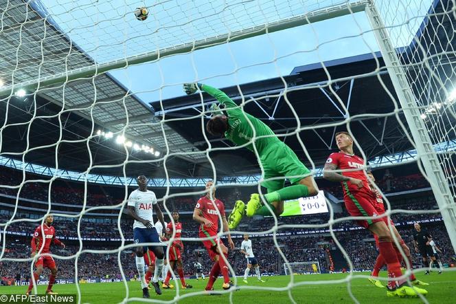 Łukasz Fabiański bohaterem Swansea! Ta interwencja odwróciła losy meczu! [WIDEO]