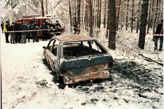 Małżeństwo spalone żywcem w samochodzie w lesie. Sprawę bada Archiwum X 