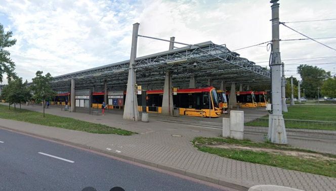 METRO MŁOCINY - najpopularniejszy zespół przystanków tramwajowych w Warszawie i lokalizacja najpopularniejszego pojedynczego przystanku tramwajowego w mieście