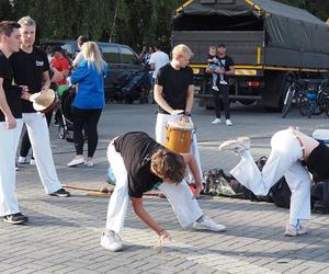 Piknik Rodzinny „Sport wzbogaca - nałóg zatraca na Kopcu Wyzwolenia w Piekarach Śląskich 