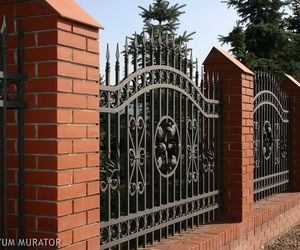 Ogrodzenie z metalu czy z drewna