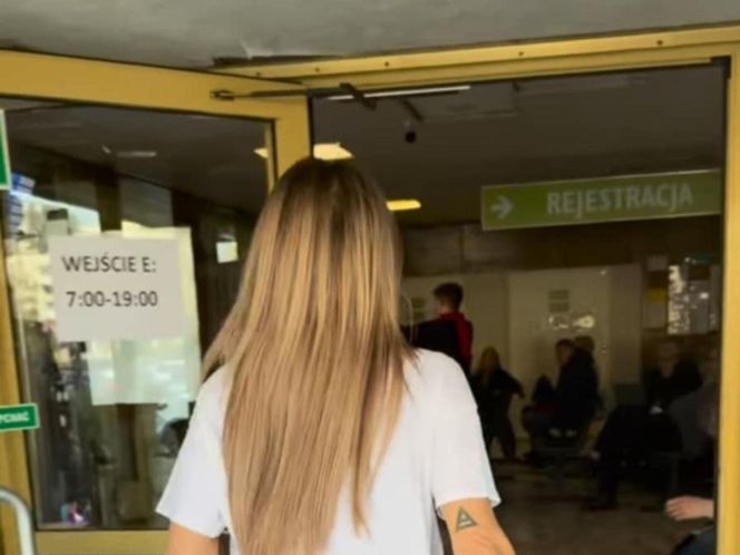 Doda na łóżku w szpitalu