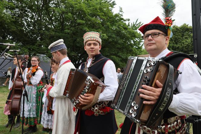 Warszawiacy tłumnie powitali lato na koncercie dla Kory