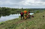 Akcja ratunkowa na Dunajcu. Ciągnik z operatorem wpadł do rzeki
