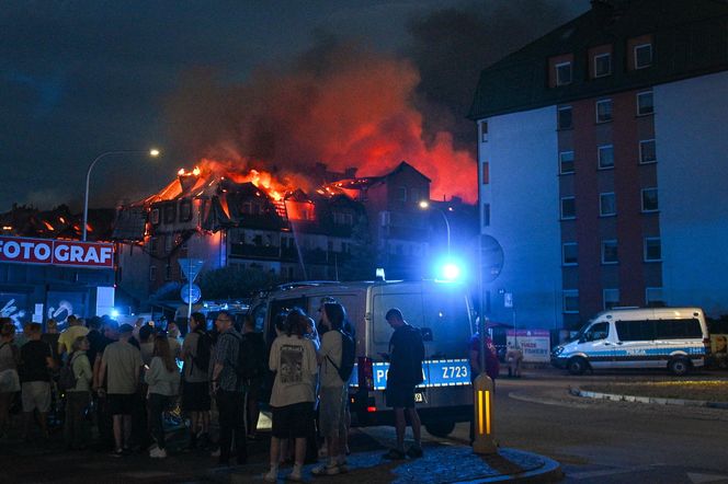 Pożar bloku w Ząbkach. Przerażające zdjęcia z miejsca tragedii