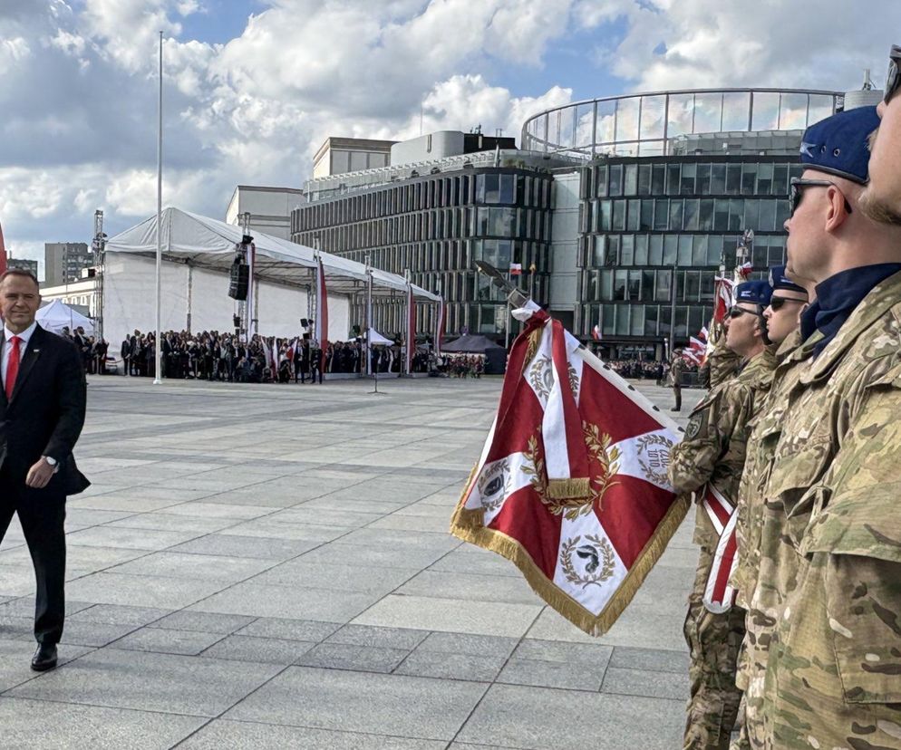 Karol Nawrocki oficjalnie zwierzchnikiem Sił Zbrojnych RP. Kosiniak-Kamysz: Bezpieczeństwo wymaga współpracy, nie nienawiści