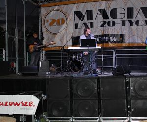 Było spotkanie z modą, muzyką i samochodami z lat 20. w Korczewie. Za nami impreza „Magia lat 20-tych” 2025
