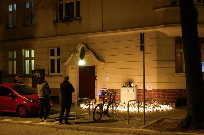 Poznań pogrążony w żałobie po morderstwie 5-latka. Tak poznaniacy żegnają ofiarę nożownika