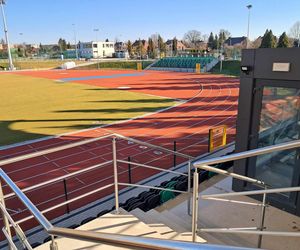 Stadion w Starachowicach gotowy. Kiedy na murawę wybiegną piłkarze?