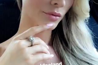 Joanna Krupa w głęboko wyciętej sukni