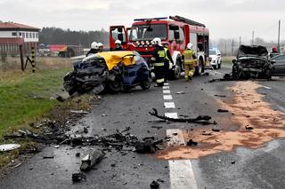 Koszmarny wypadek na DK3 pod Wolinem. Nie żyje młody mężczyzna
