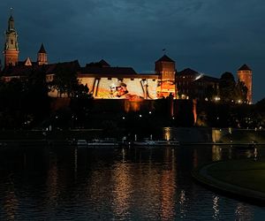 Turystyczny hit w Krakowie? Multimedialny spektakl obejrzysz na murach Wawelu