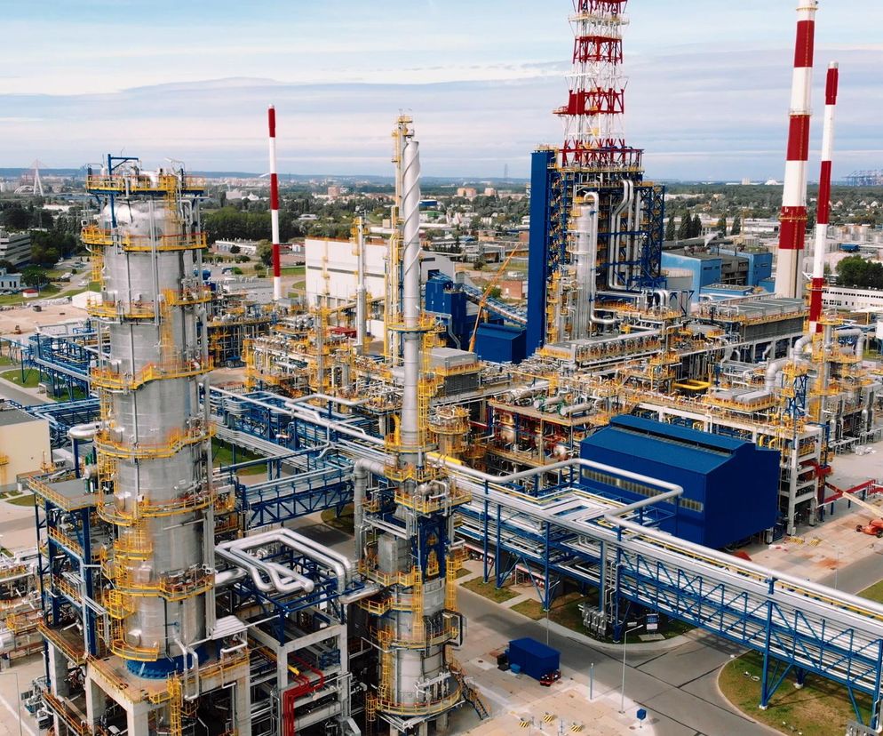 Dlaczego wyją syreny w Gdańsku? Alarm dobiega z rafinerii. Jest komunikat