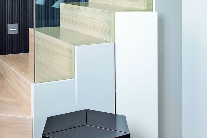 Schowek pod schodami