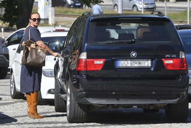 Joanna Kurska w słynnym BMW Kurskiego przyjechała do TVP 