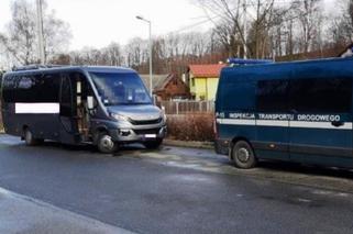 Dolny Śląsk: Kierowca autokaru na podwójnym gazie! Przewoził DZIECI!