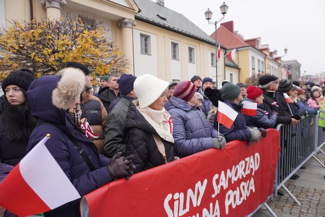 Tak białostoczanie uczcili Narodowe Święto Niepodległości 2024 w Białymstoku [ZDJĘCIA]