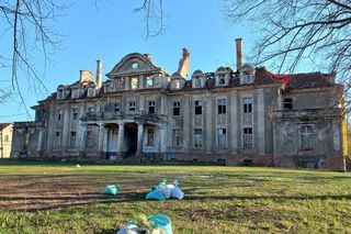 Pałac w Bełczu Wielkim przed odbudową