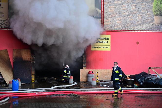 Ogromny pożar marketu na Podkarpaciu 