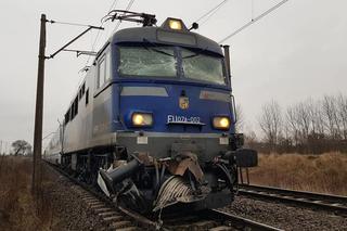 Kierowca autobusu zginał na torach, zamknięty w śmiertelnej pułapce