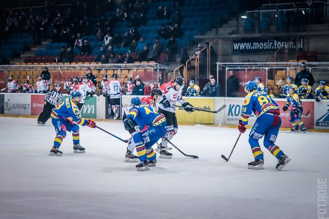 KH Energa Toruń - Tauron Podhale Nowy Targ 6:2, zdjęcia kibiców z Tor-Toru 