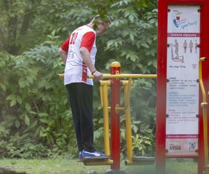 Były minister z PiS Robert Telus na siłowni