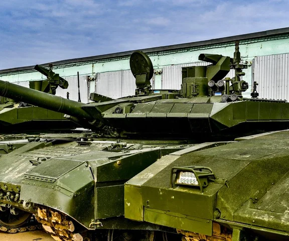 Rosyjski czołg T-90M w ogniu walk na Ukrainie