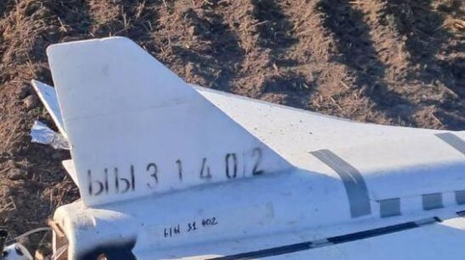 Szczątki siedmiu dronów oraz szczątki pocisku