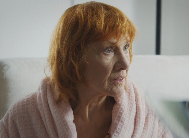 M jak miłość, odcinek 1868. pani Ola (Ewa Kolasińska)