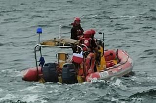 Śmierć i zaginięcie na Bałtyku. Ratownicy ostrzegali przed sztormem. On poszedł popływać z synem [ZDJECIA]